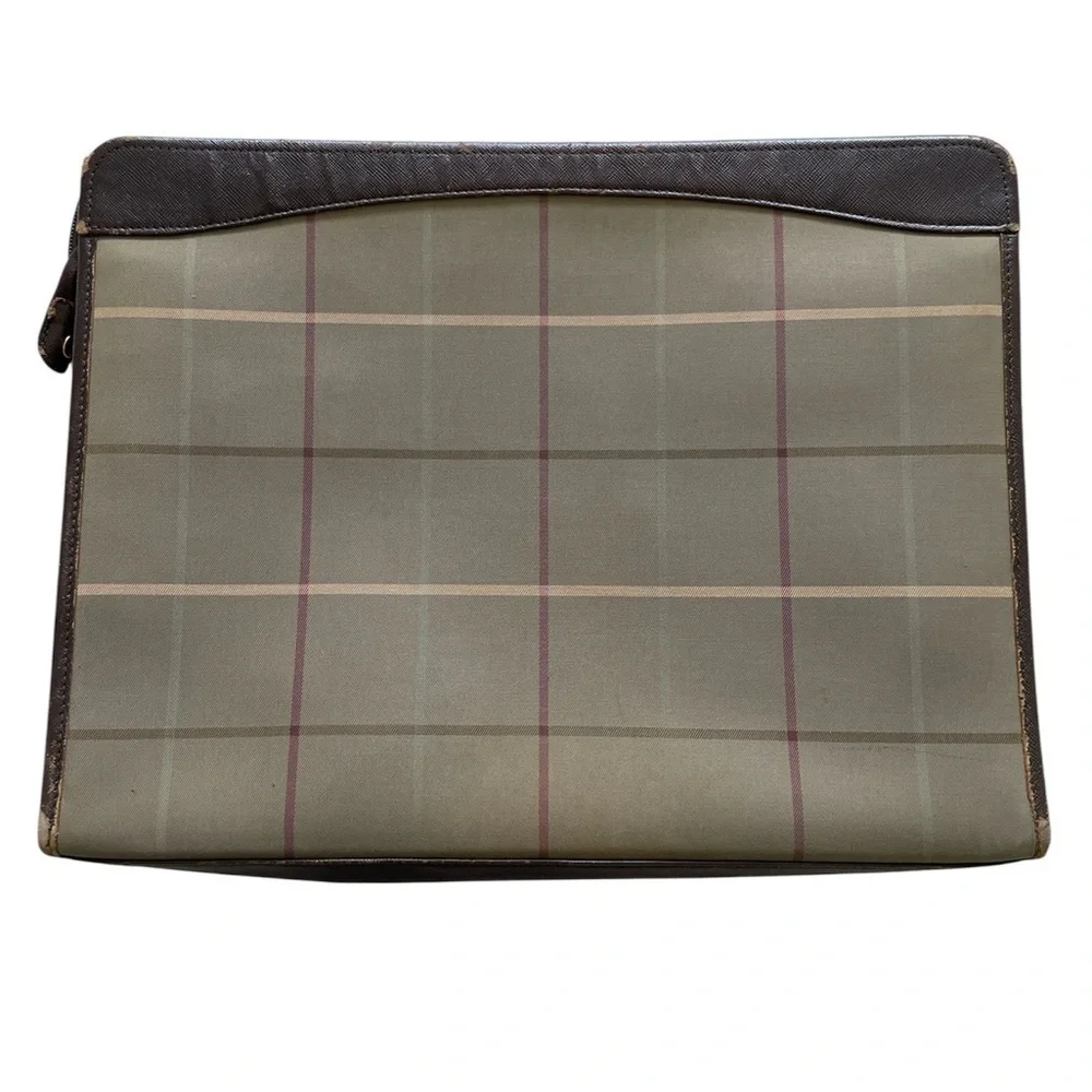 Burberry’s Vintage Beige Canvas Clutch Bag
